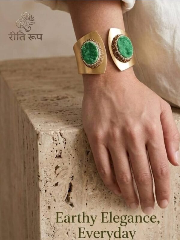 hand cuff green stone jewellery